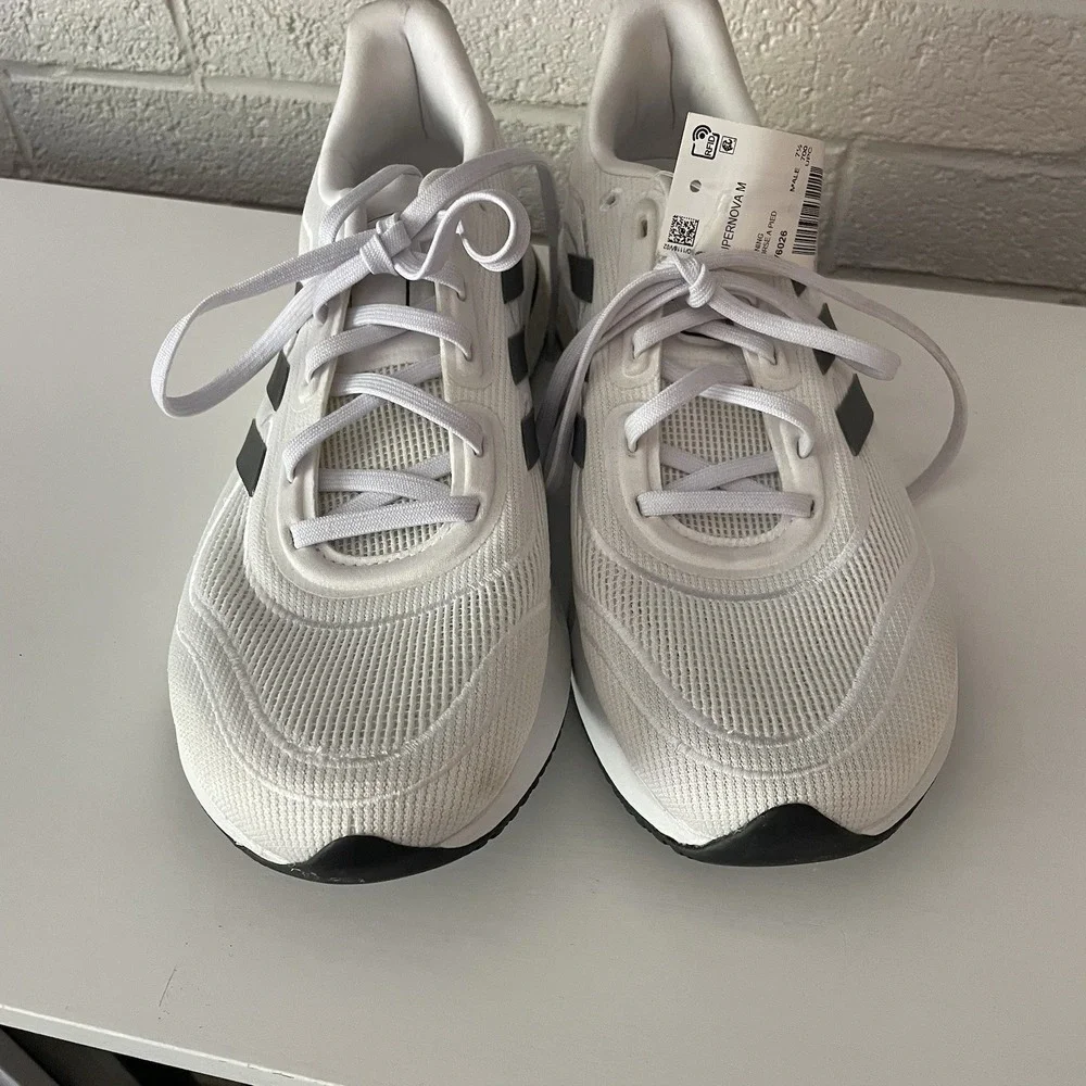 Adidas White Black Supernova FV6026 Running Walking Sport Shoe Men‎ Size 8 *READ